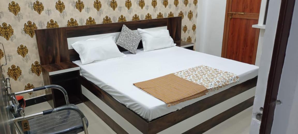 Shree Gorakhnath Guest House Ayodhya Exterior foto