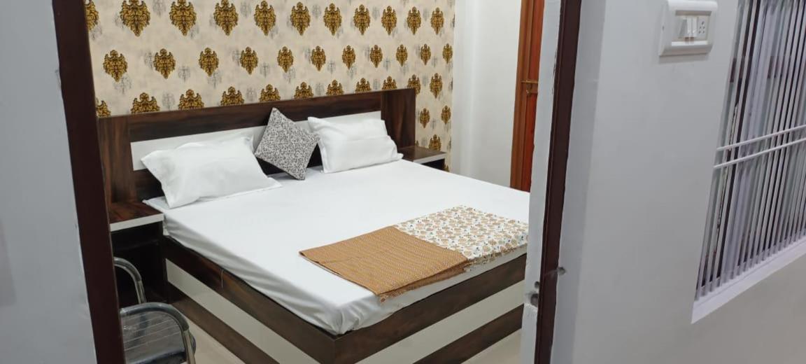 Shree Gorakhnath Guest House Ayodhya Exterior foto